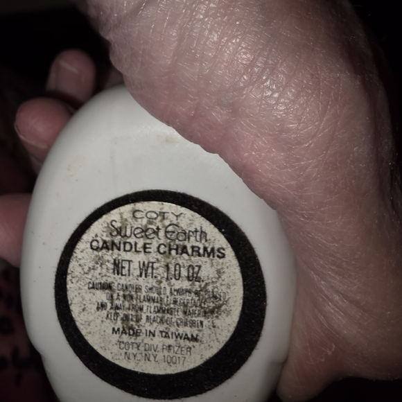 White Swan Candle Holder - Picture 2 of 2